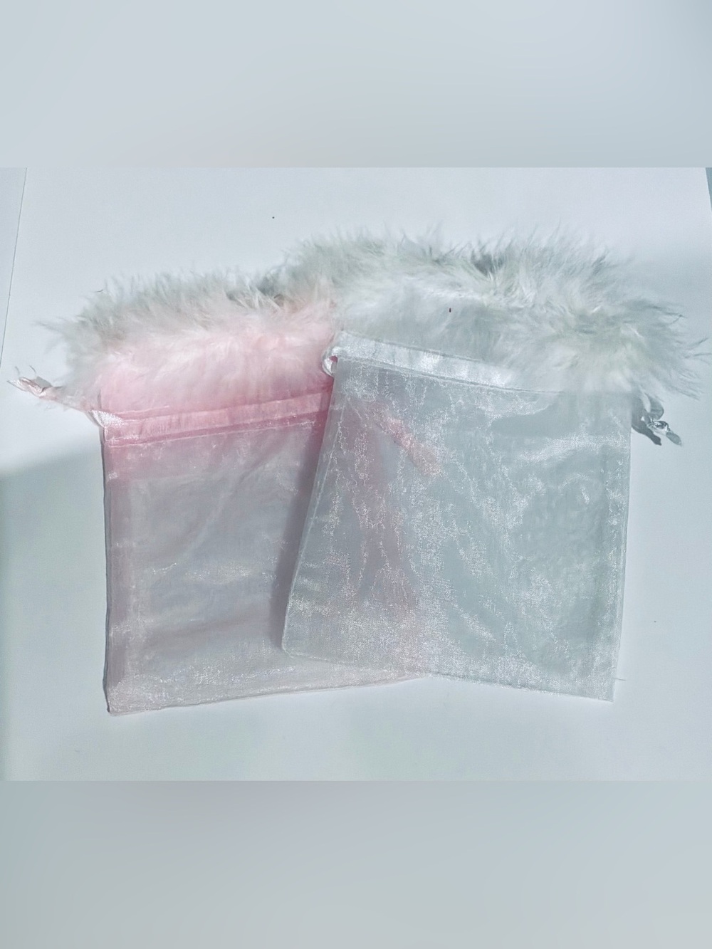 NWOT…26  Organza Drawstring Bag - Pink & White